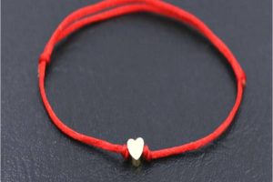 Mazel Red String Heart Bracelet
