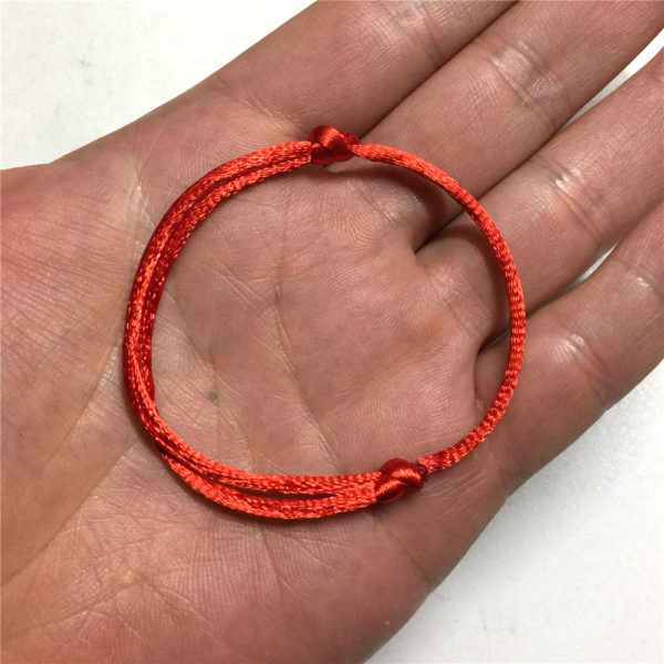 red string bracelet evil eye